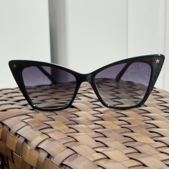 50’s Retro Throwback Cat Eye Sunglasses 😻 FlyGirls Fly Kitten Sunnies - Picture 7 of 17